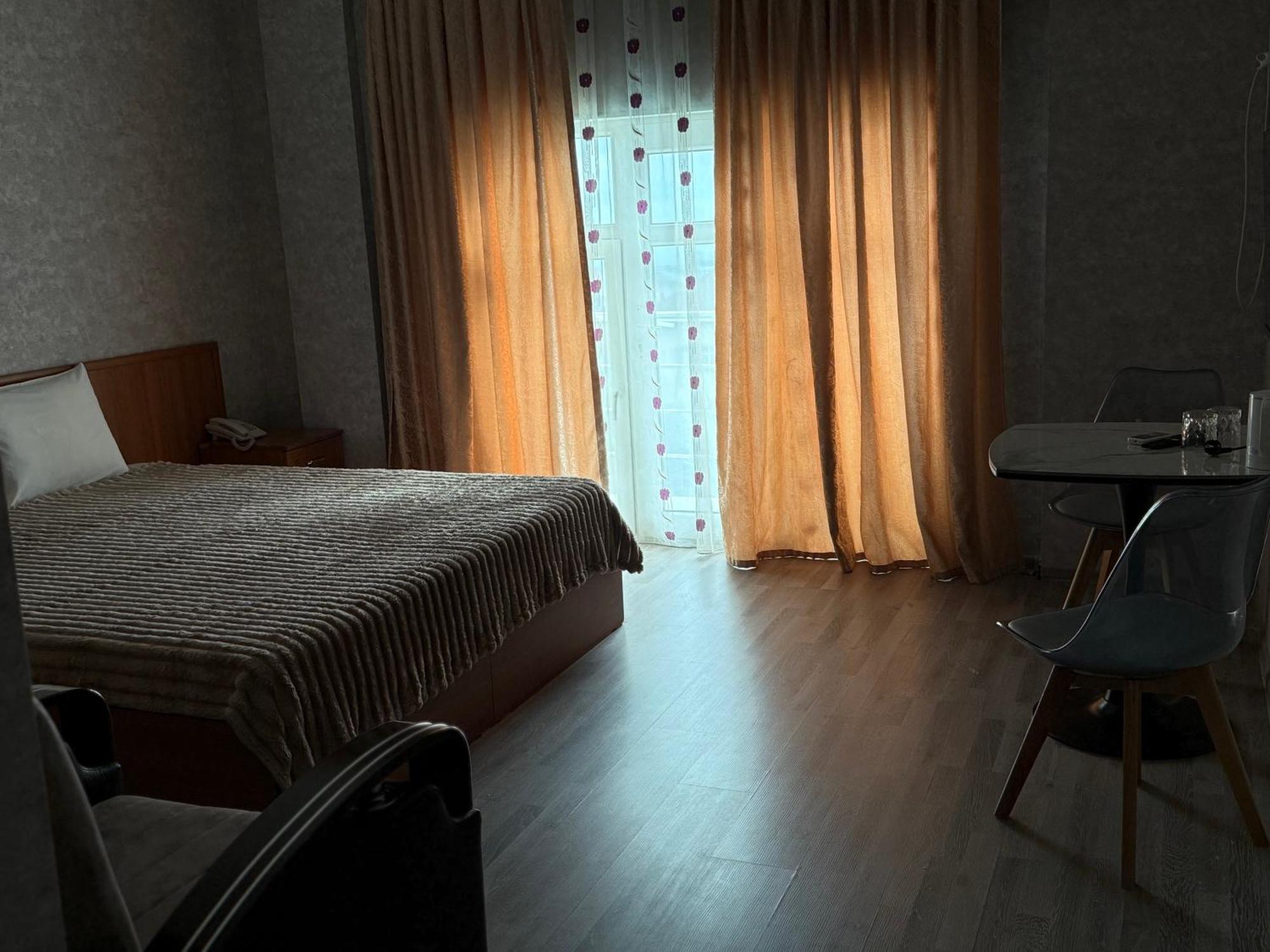 Aef Hotel Baku Luaran gambar