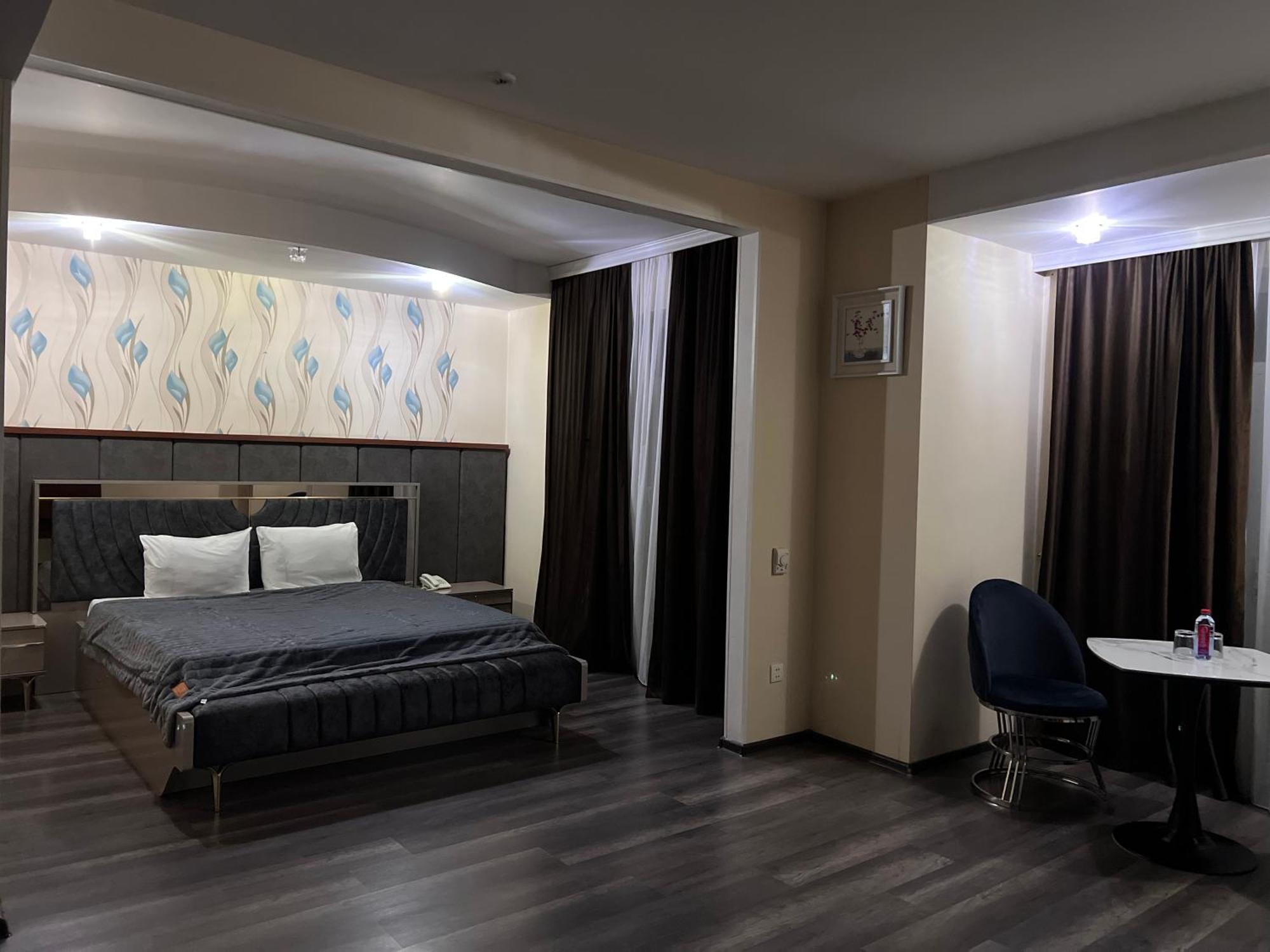 Aef Hotel Baku Luaran gambar