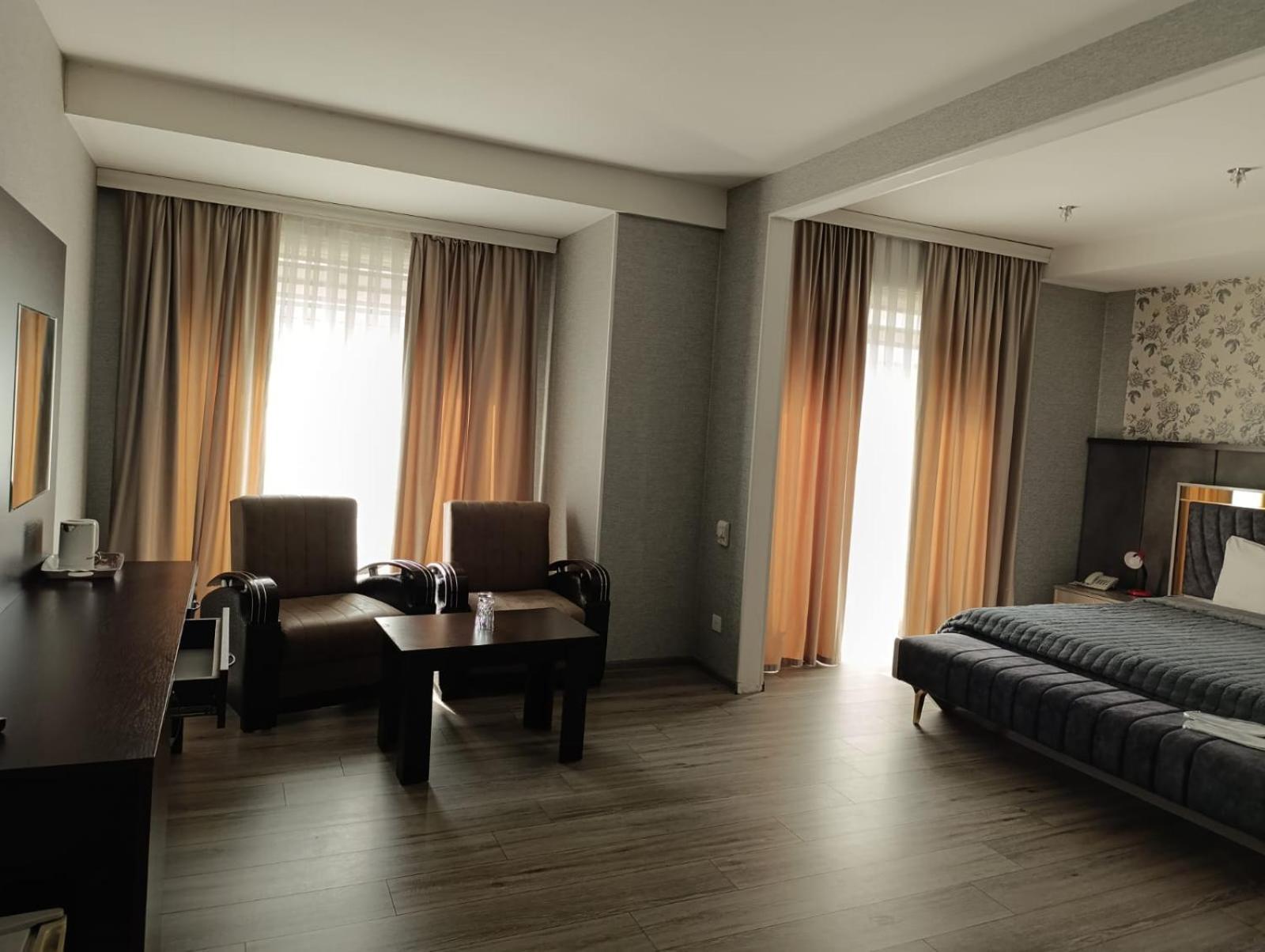 Aef Hotel Baku Luaran gambar